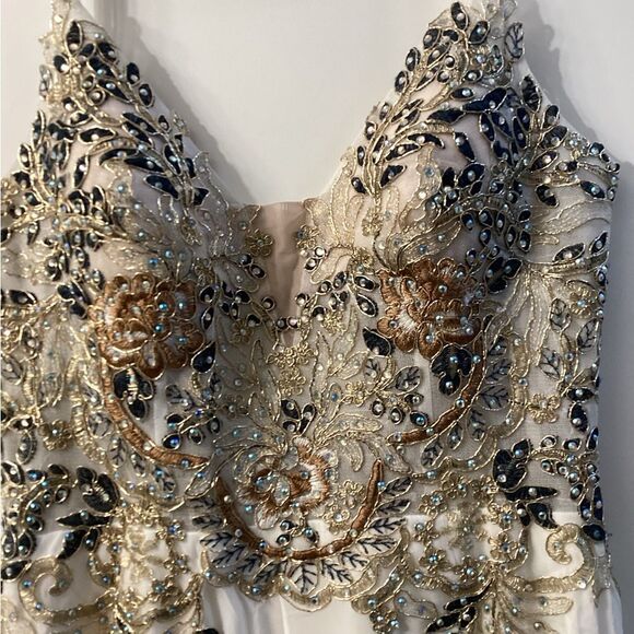 XSCAPE open back embelished white Maxi Gown - Picture 12 of 16